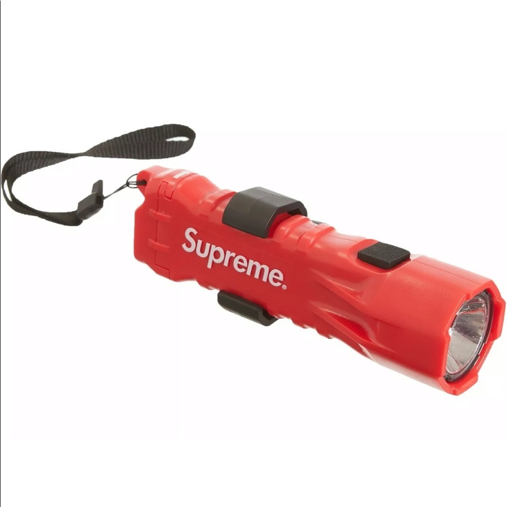 Supreme Pelican 3310pl Flashlight SS19 (RED)